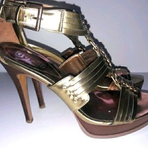 Guess GOLD SANDALS GUESS   SIZE 8 HEELS, BEAUTIF…